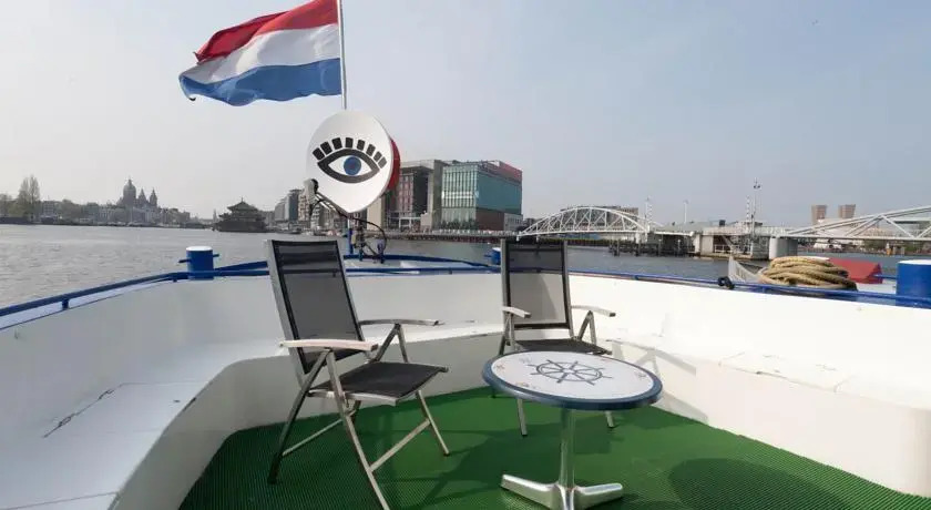 Houseboat NEMO
