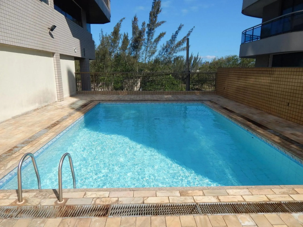 Charmoso e confortável 3 quartos com varanda e piscina - CF05