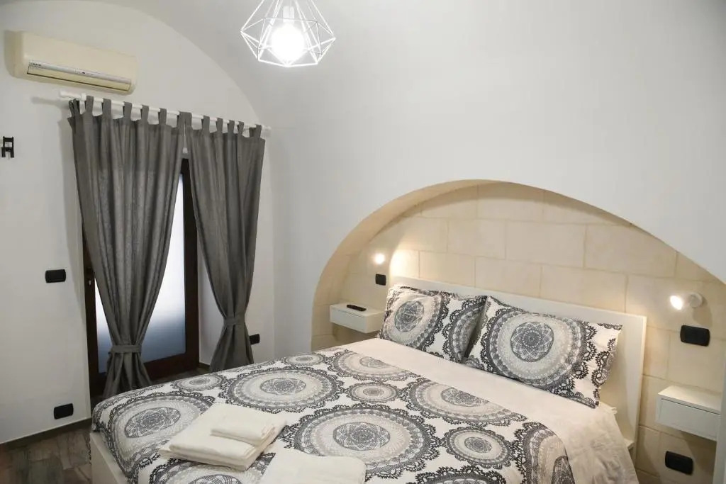 MEA HOUSE AND ROOM 2019