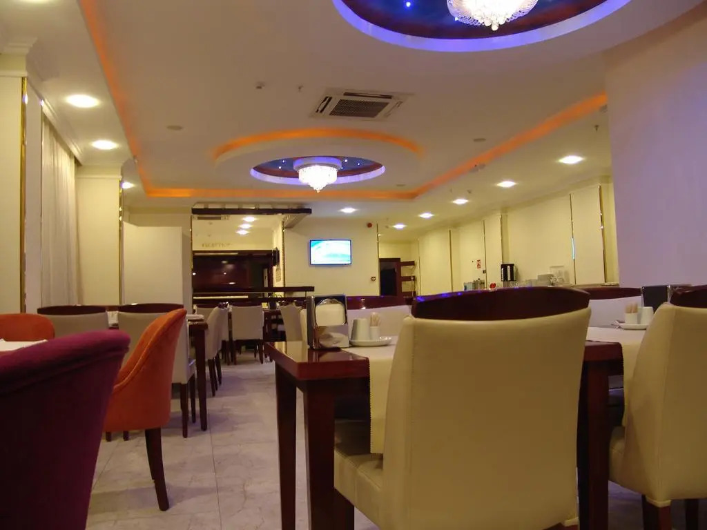 Izan Hotel