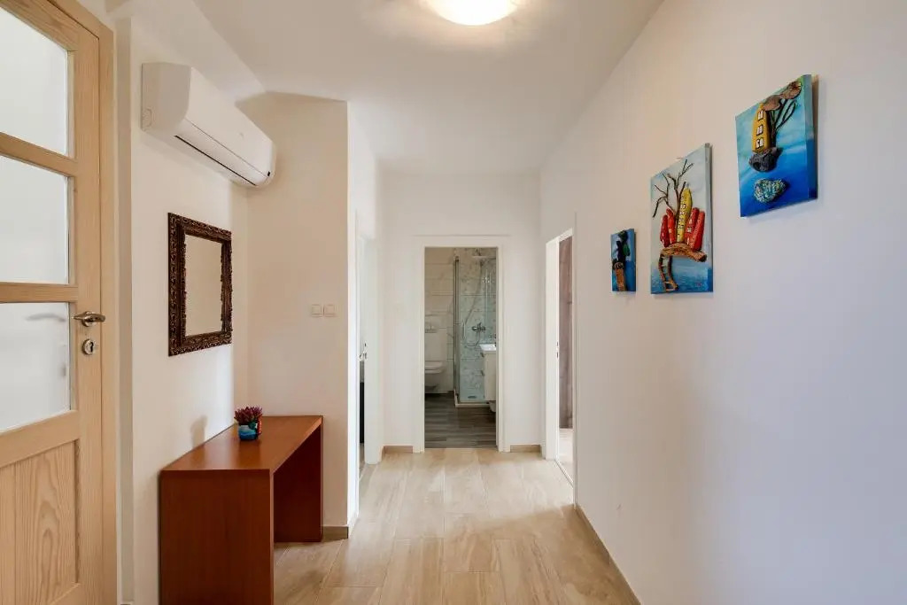 JURIĆ Apartments-Rab
