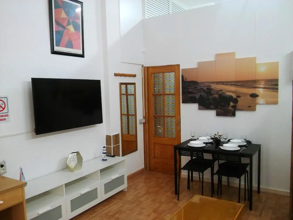 Apartment With one Bedroom in Arona, With Wifi