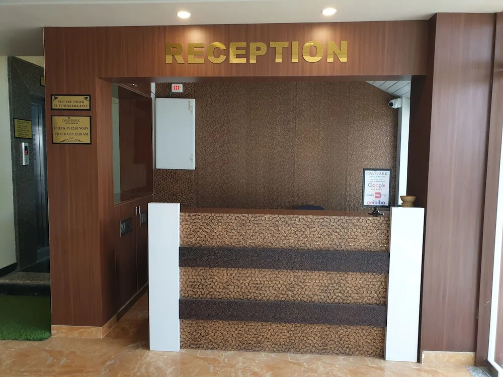 Hotel Oasis Park