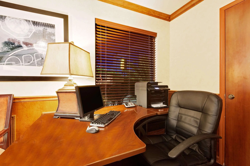 Super 8 by Wyndham Corpus Christi Northwest