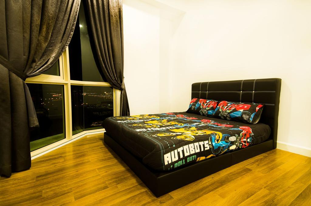 Afiniti Residences Medini by Stayrene