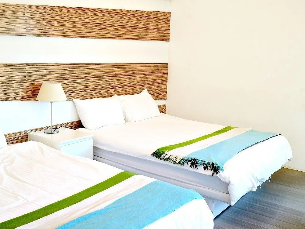 SUN-LIGHT-B&B