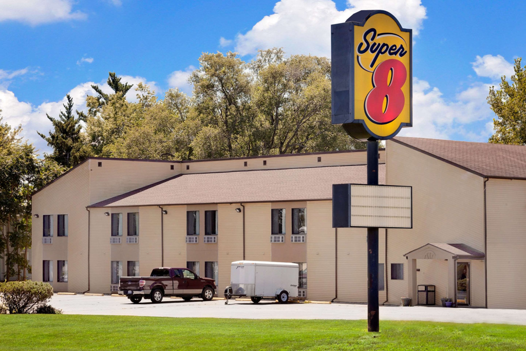 Econo Lodge Canton North