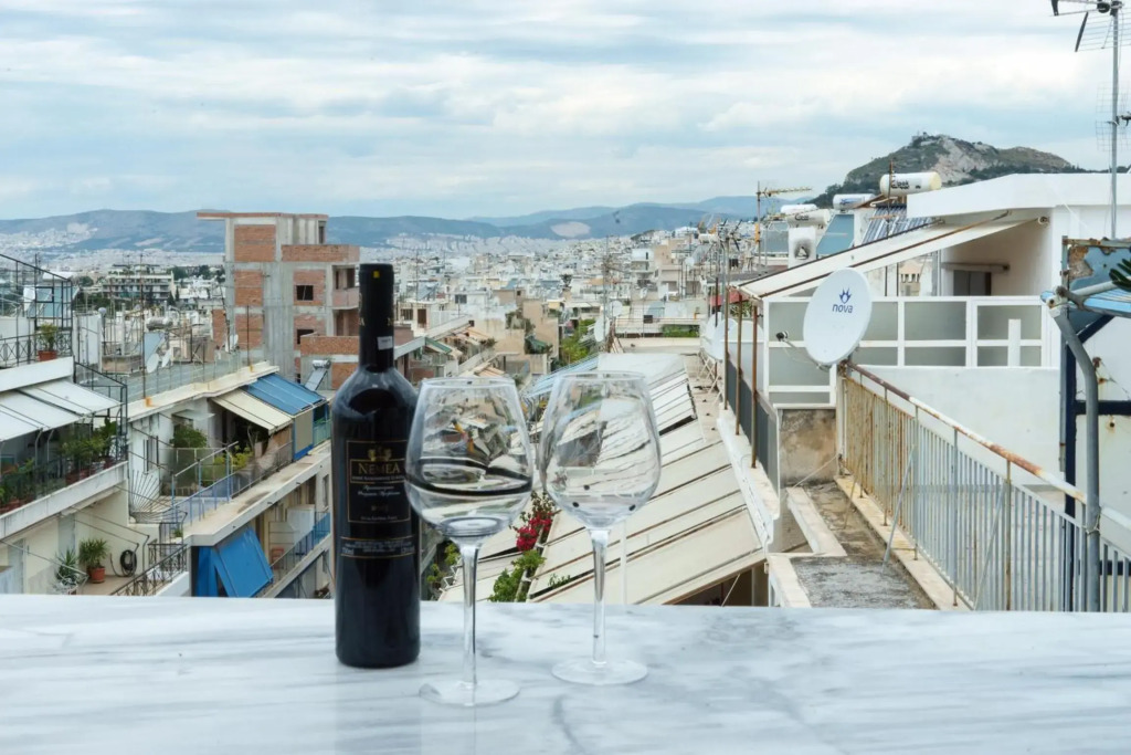 Small & cosy with Acropolis & Lycabettus view