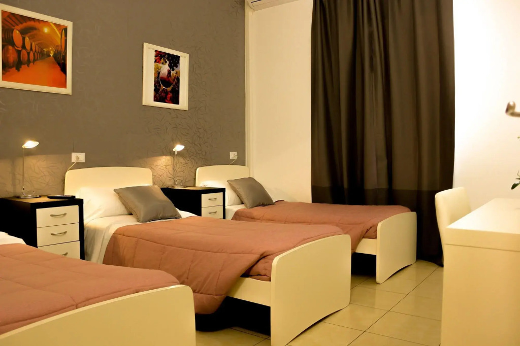 Hotel RossoVino Milano