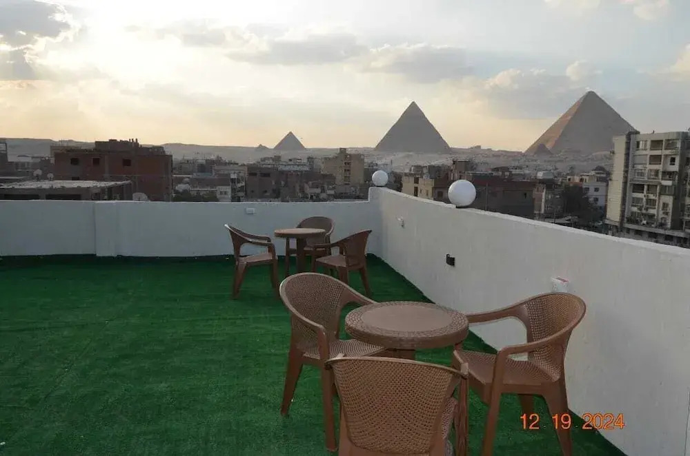 Pyramids Terrace Hostel