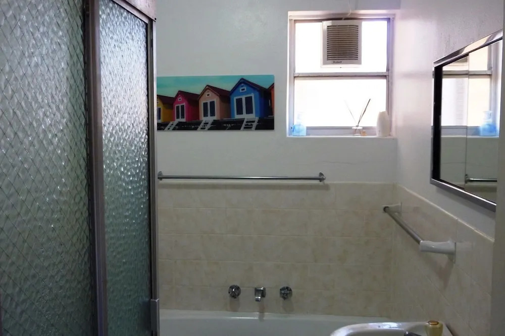 Parkview, Unit 16, 11 Catalina Close