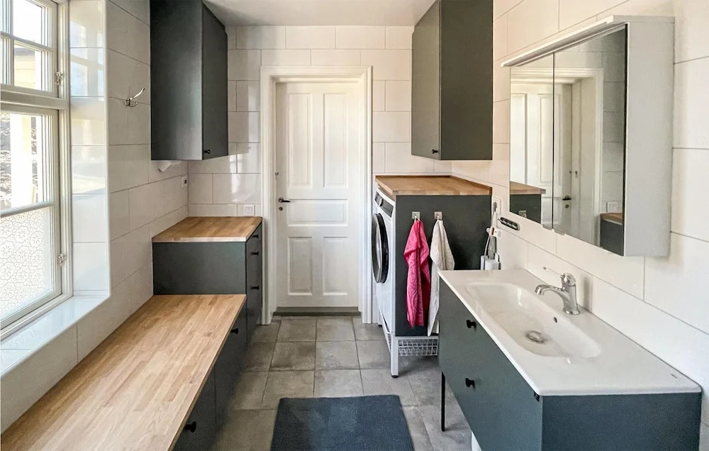 3 Bedroom Awesome Home In Tranås