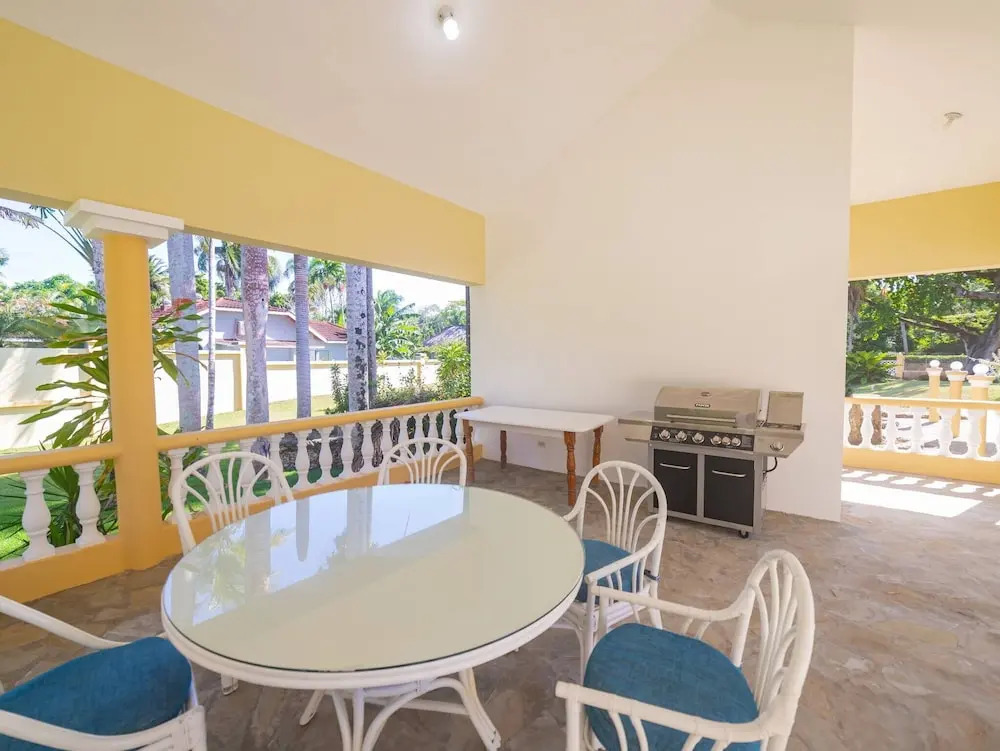 Casati Pearl House, Big House With Private Pool
