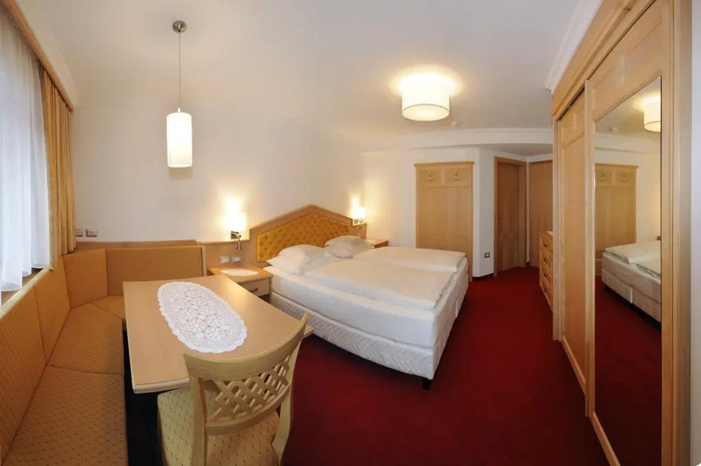 Hotel Ingram