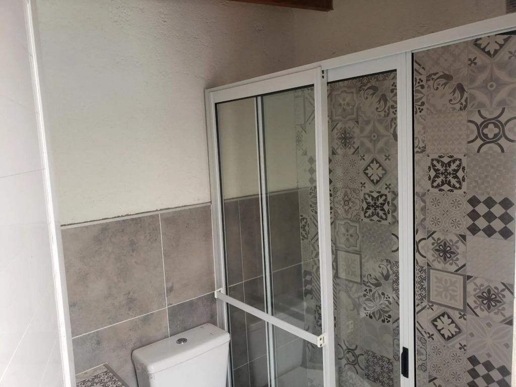 UNICA Casa Centro frente al lago, pileta climatizada, 4 dorm, 3 baños, 3 autos, aire