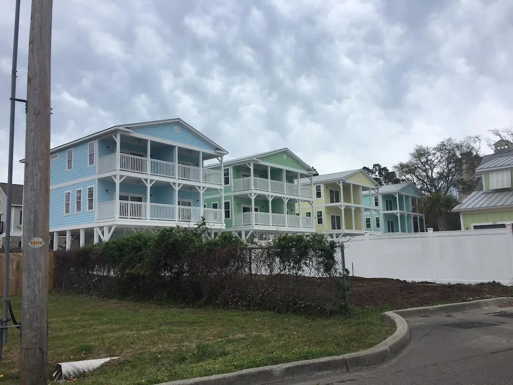 Oak Grove Beach Houses