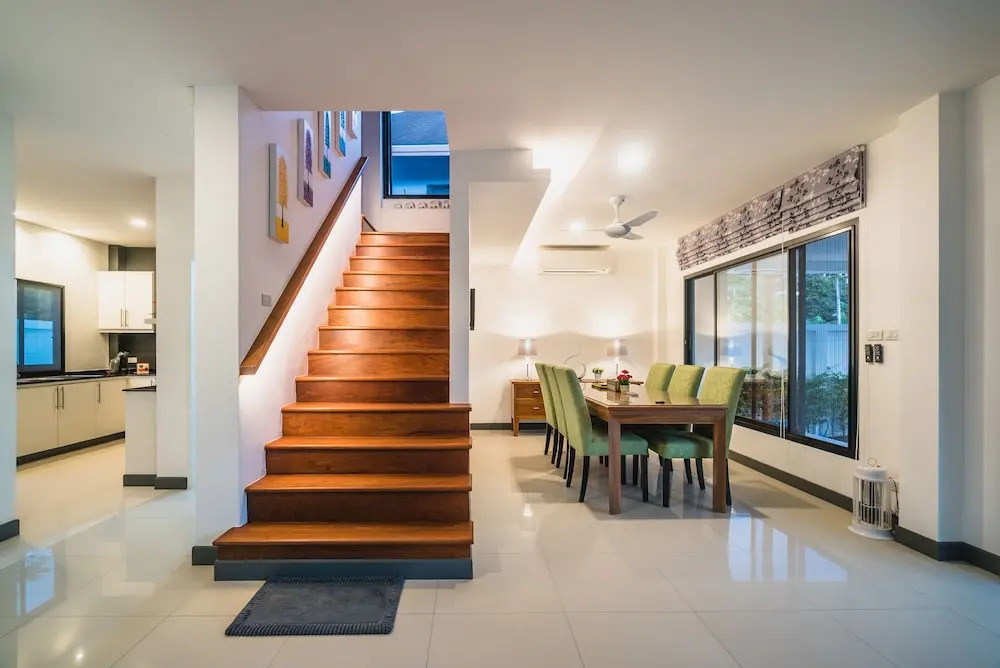 Villa White Pool