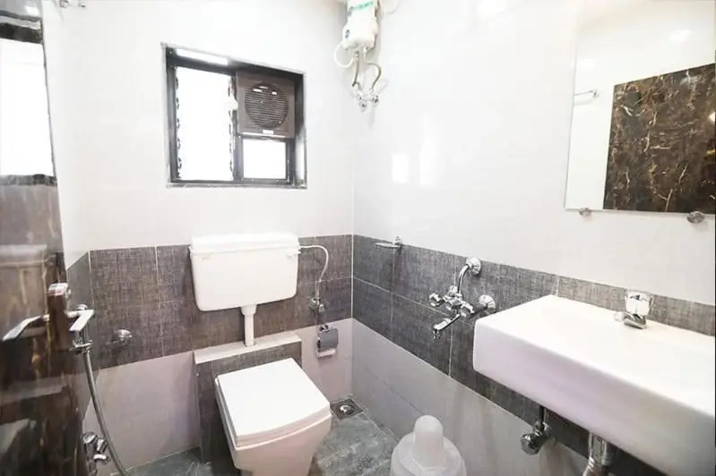 Hotel Golden Hayyath Inn