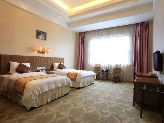 Fufeng Holiday Hotel