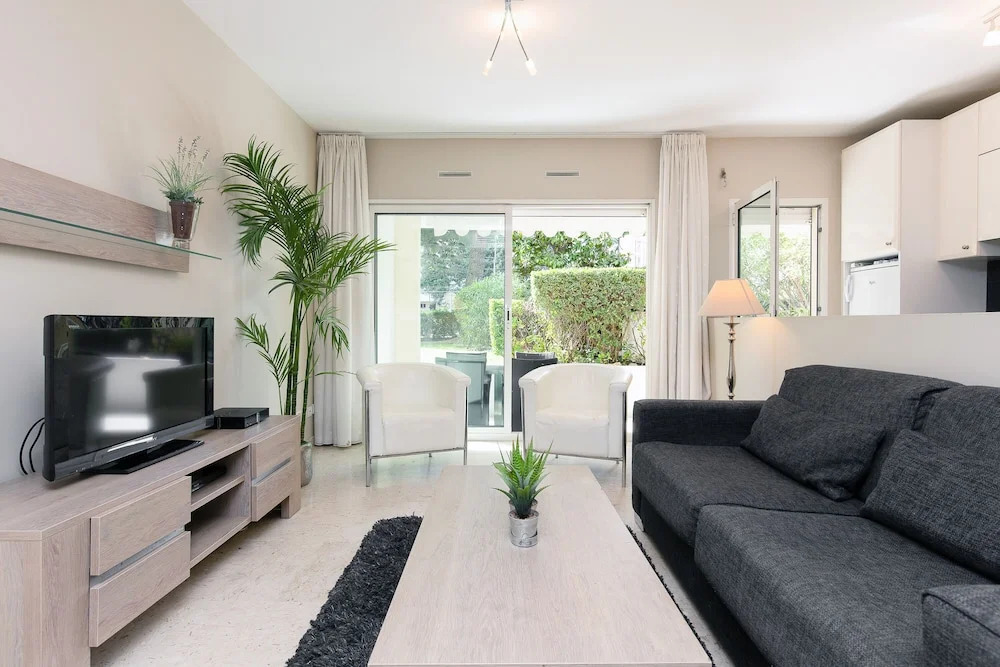 All in Cannes at Your Fingertip in Super Apartment