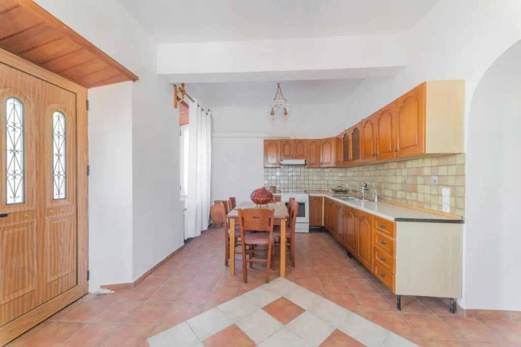 Traditional House Meloi