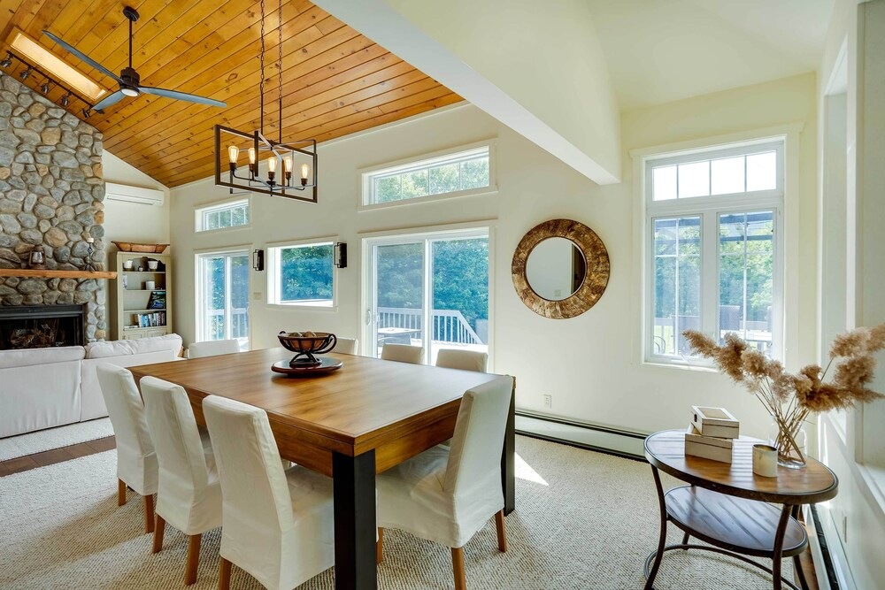 'the Mountain House:' Windham Retreat w/ Hot Tub!