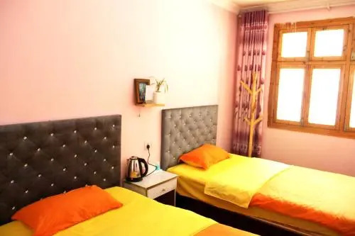 Fenghuang Zhongtian International Youth Hostel