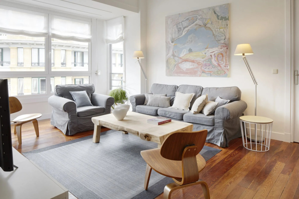 Zubiri Plaza Apartment by FeelFree Rentals