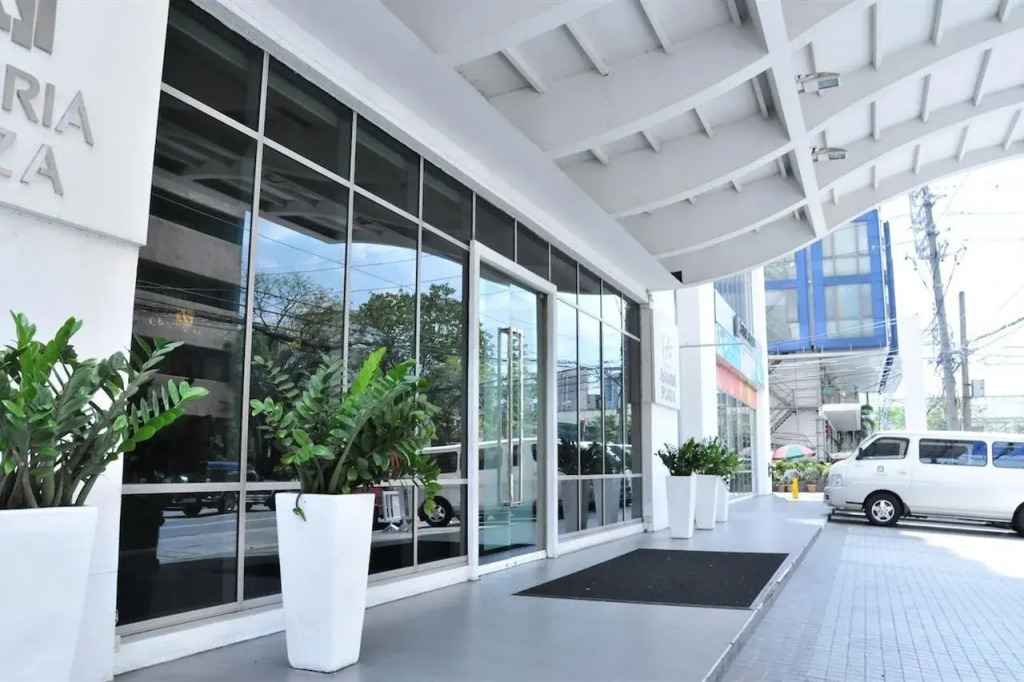 Astoria Plaza