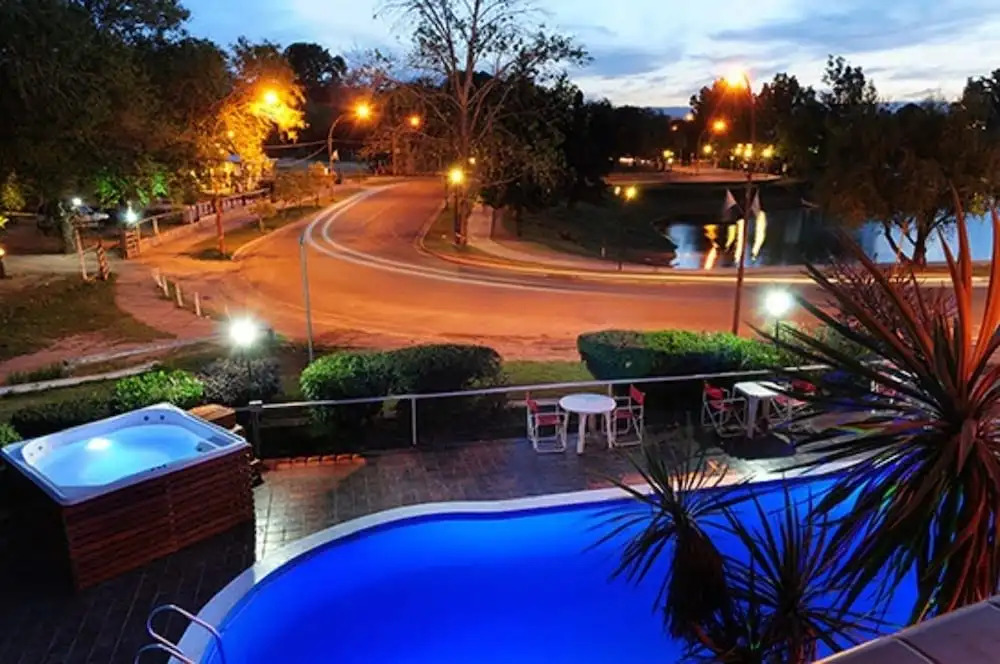 Costanera Hotel