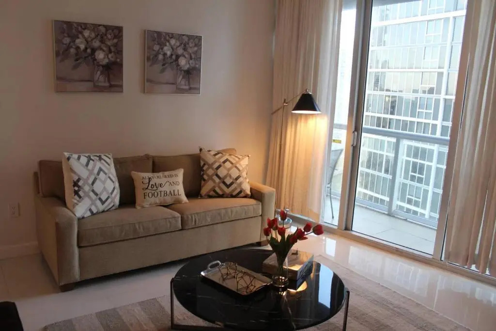 Deluxe 5 Star Condo Iconbrickell@25Th, Free Spa/Gym/Pool
