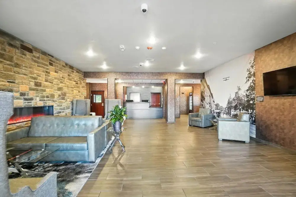 Cobblestone Hotel & Suites - Bellefontaine