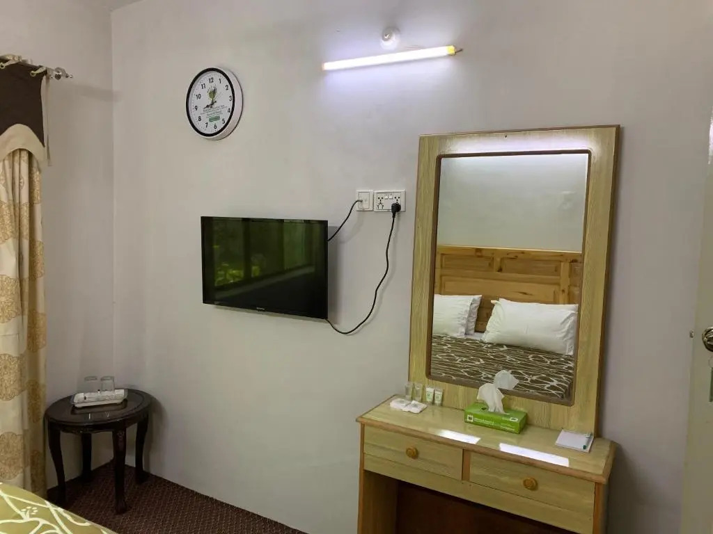 Naveed Tourist Inn