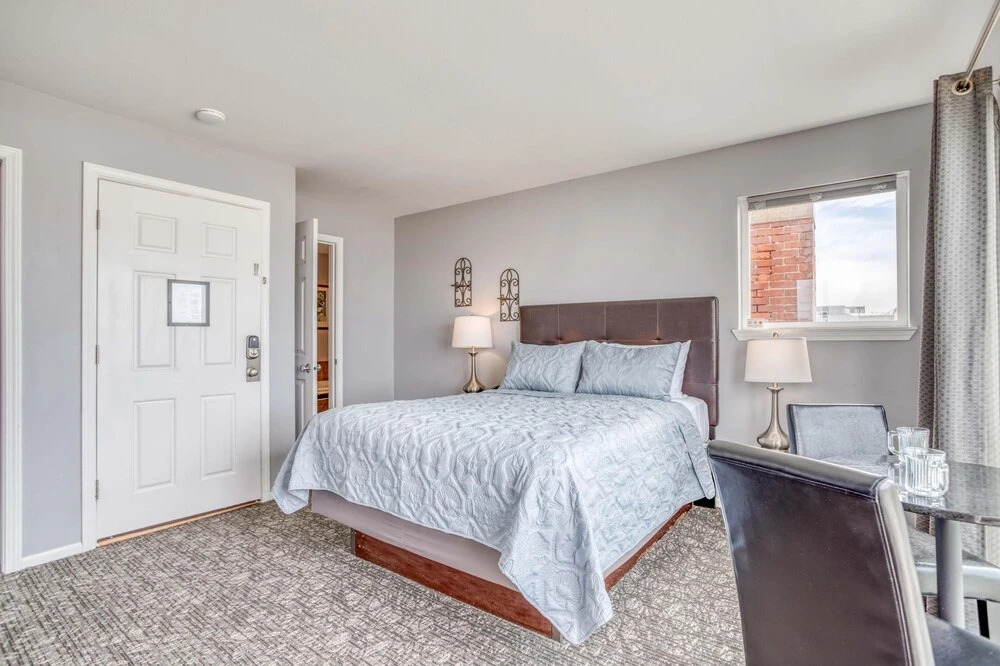 Nantucket Inn #5