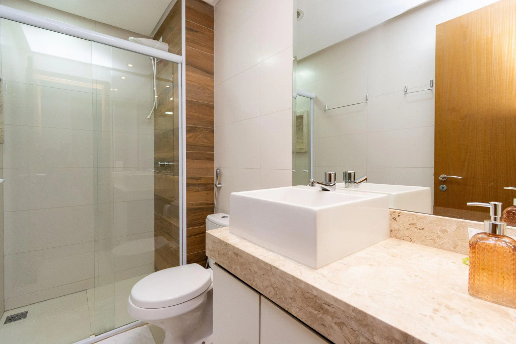 Elegante apartamento de 2 quartos no Setor Bueno - Andar Alto - Ed The Expression - TH501