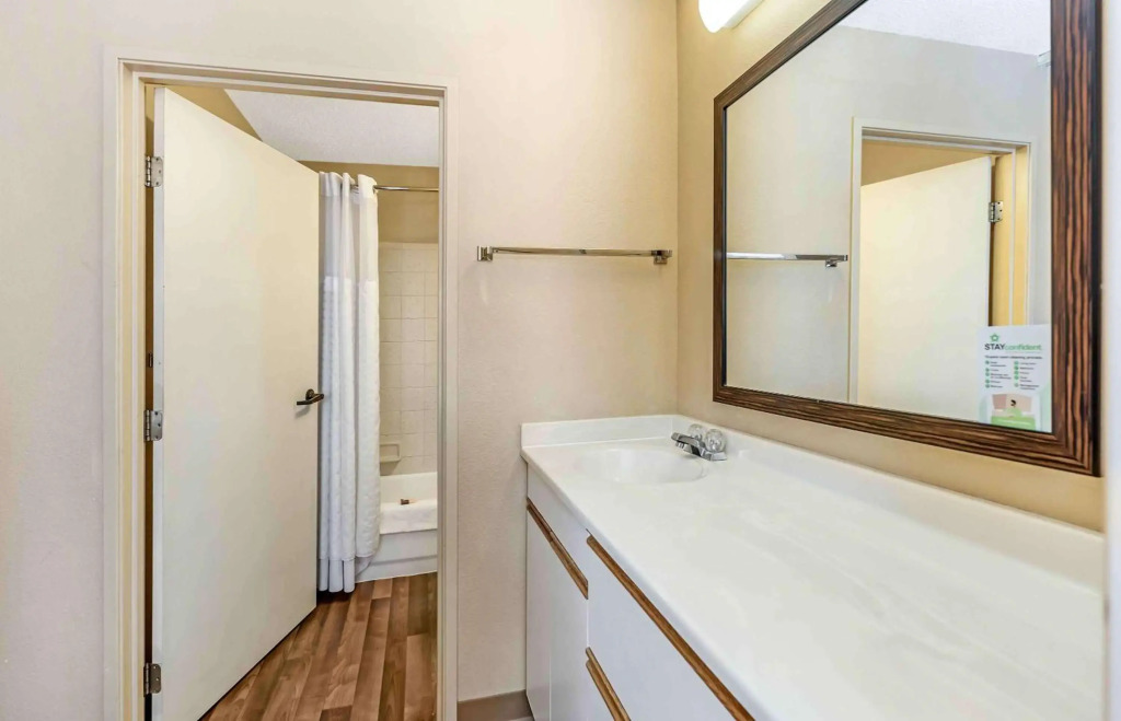 Extended Stay America Select Suites - Chicago - Naperville - East