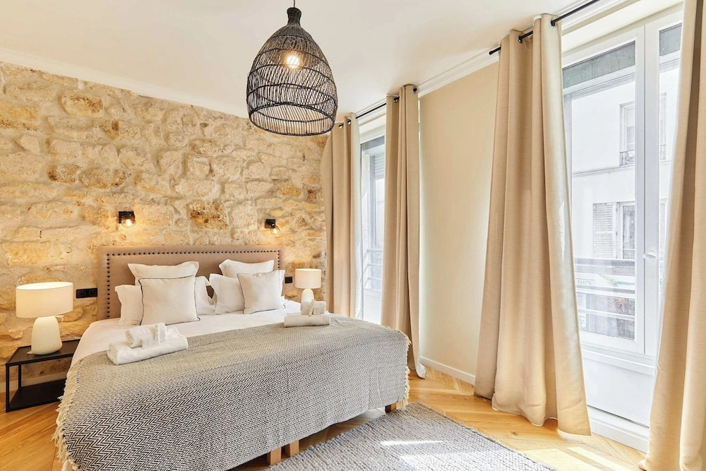 Amazing 3-bedroom Apartment - Center of Paris
