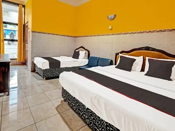 Collection O 91692 Hotel Citra Dewi 3 HillsNearUmbul Sidomukti