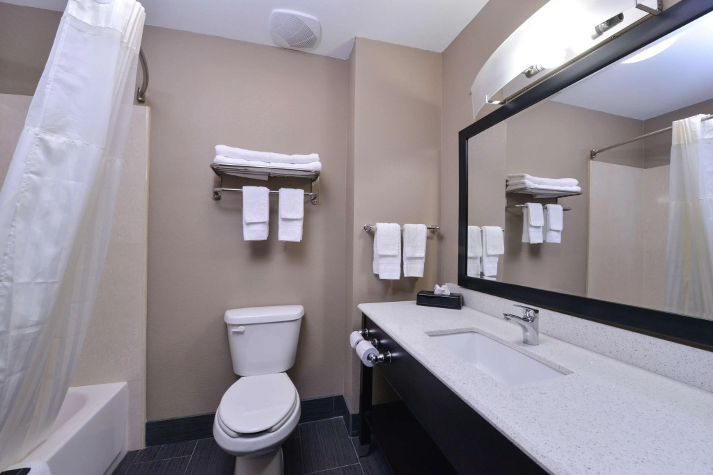 Americas Best Value Inn & Suites