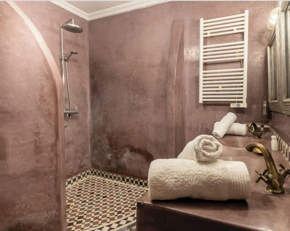 Riad Basidi piscine chauffée sur le toit de la médina