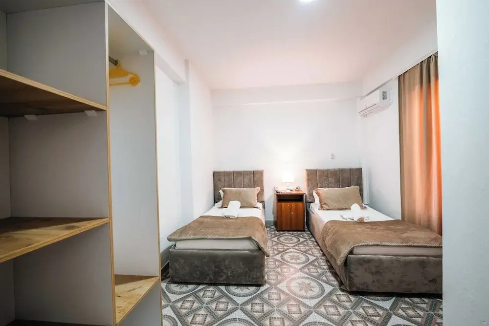 KURTI Hotel
