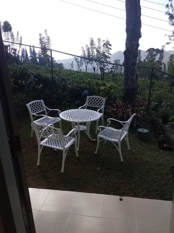 Miselly's Bangalow Hostel