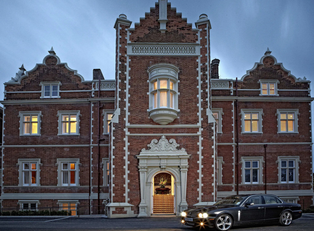 Wivenhoe House Hotel