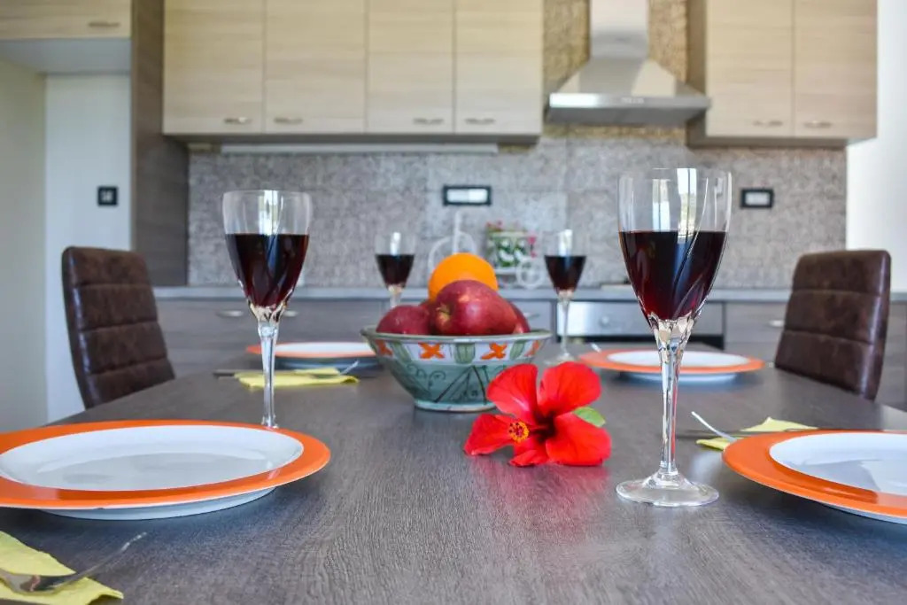 Katsaros Luxury Apts 5min walk to beach