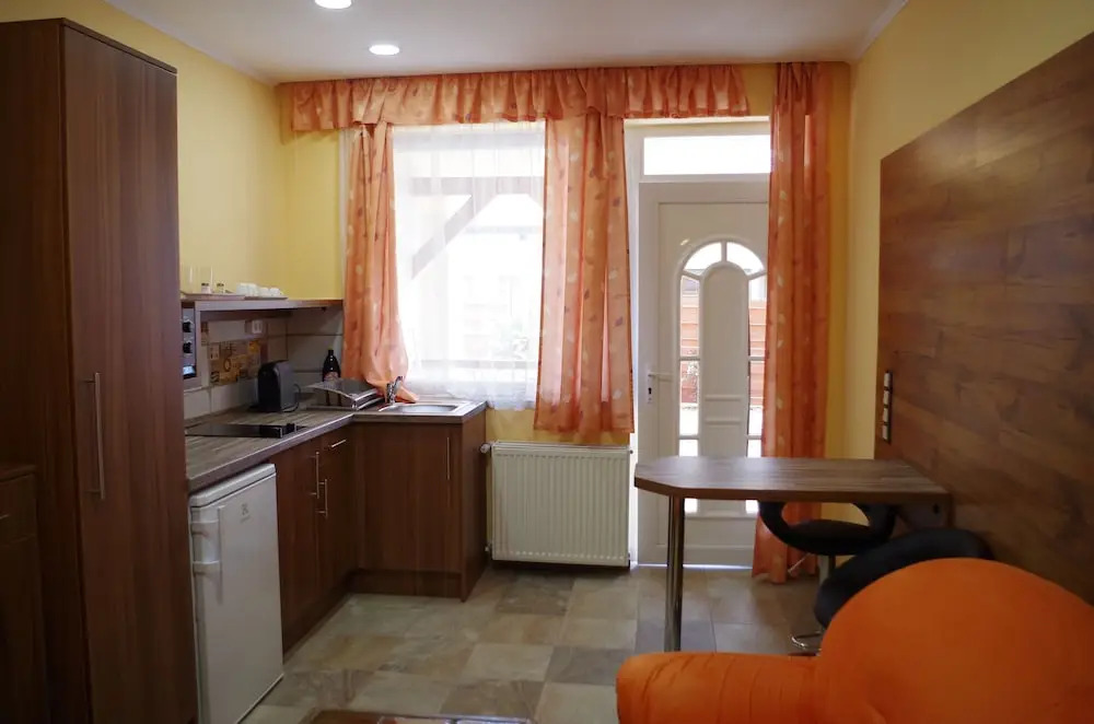 Aranyhal Apartman