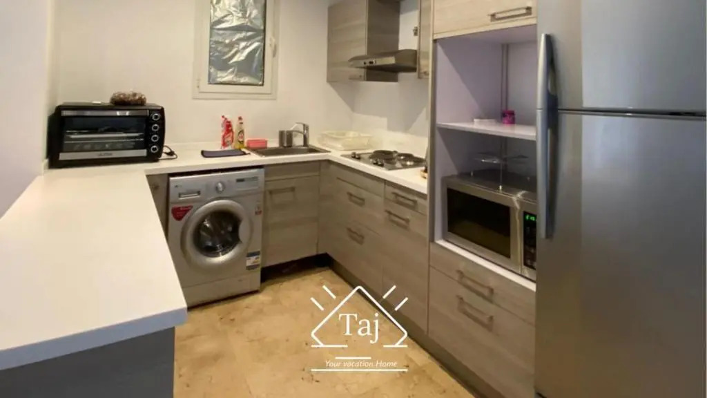 TAJ HOME, exotic ground 2 bedroom, pool, Scarab