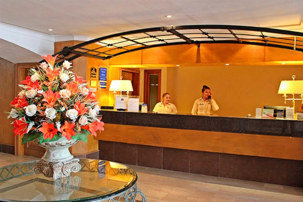 Hafersons Inn Hotel & Suites