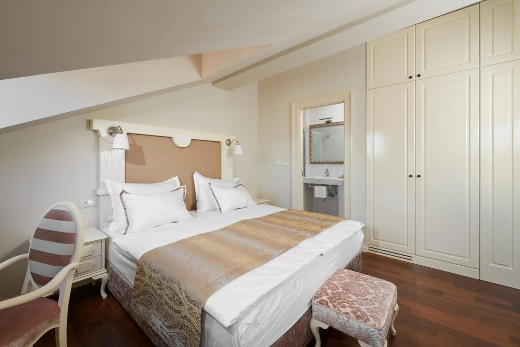 Piazza Heritage Hotel