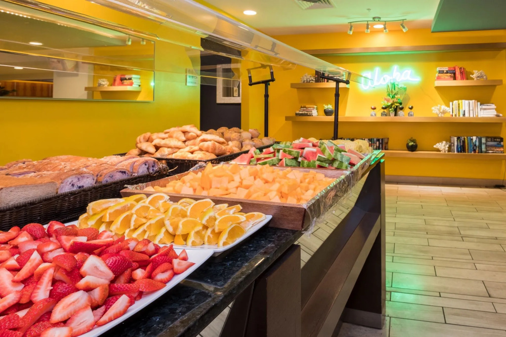 VIVE Hotel Waikiki