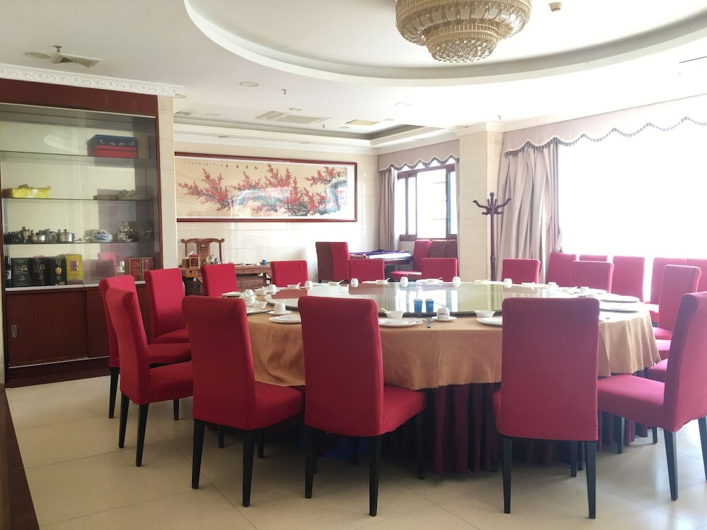 Echarm Hotel Guangzhou Baiyun Station Hebian Metro Station